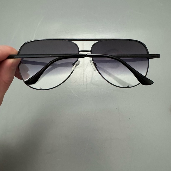 Quay Sunglasses - Picture 2 of 5